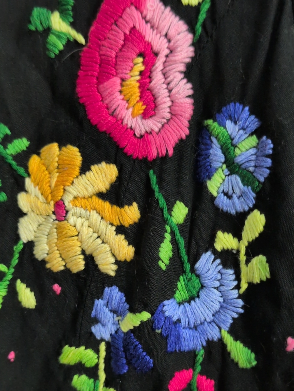 Soft Surroundings Black Embroidered Rayon Midi Dress Size Medium Boho Tie Back - Picture 5 of 5